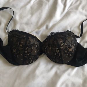 Maiden form push up bra. Black lace& nude Size 34b